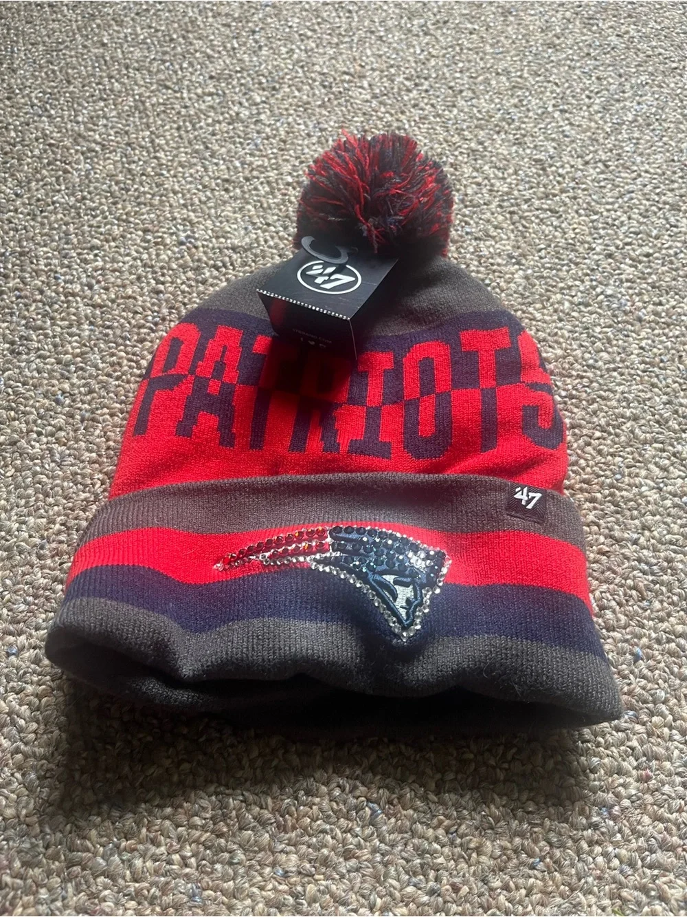 47 Red and Navy New England Patriots Pom Pom Knit Beanie